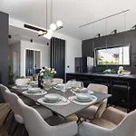 Villa M *